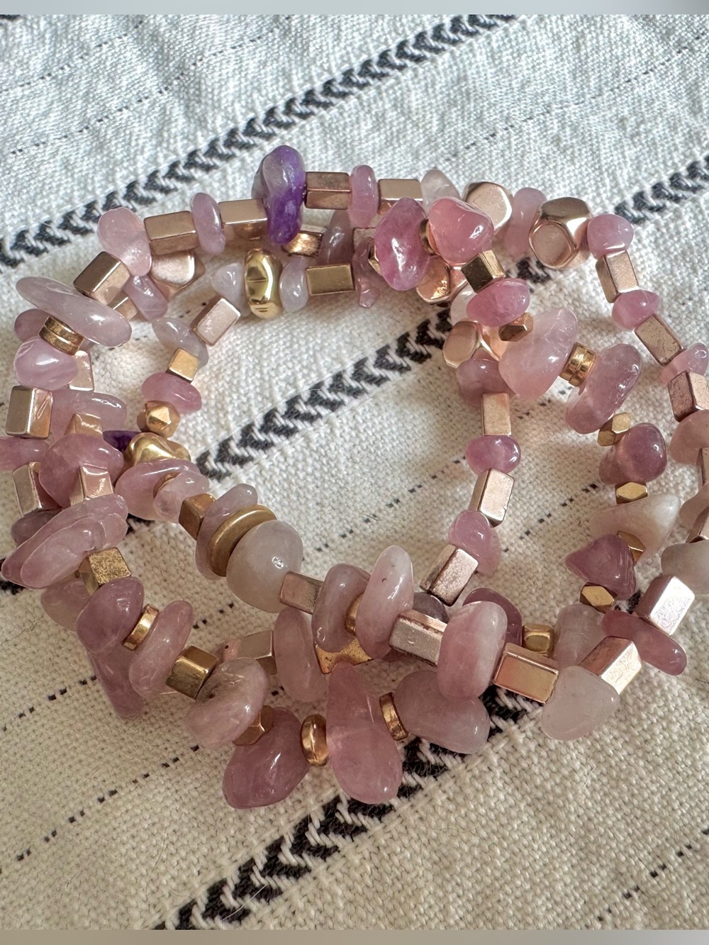 Rose Quartz Chip & Gold Bead Triple Wrap Stretchy Bracelet - Picture 2 of 2